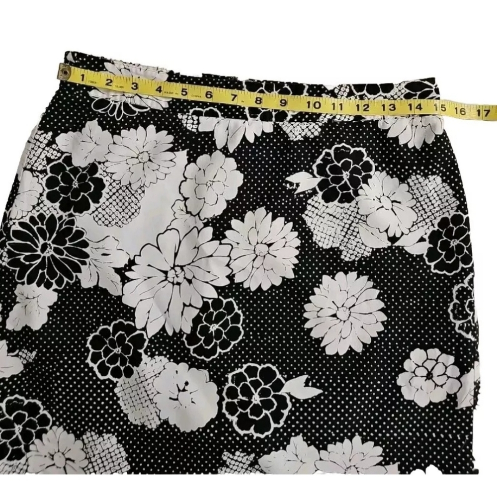 Van Heusen Floral Dot Black and White Cotton Pencil Skirt - Picture 2 of 5